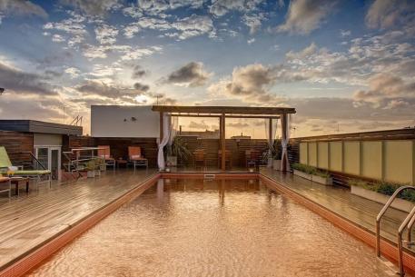 Piscina & Solarium